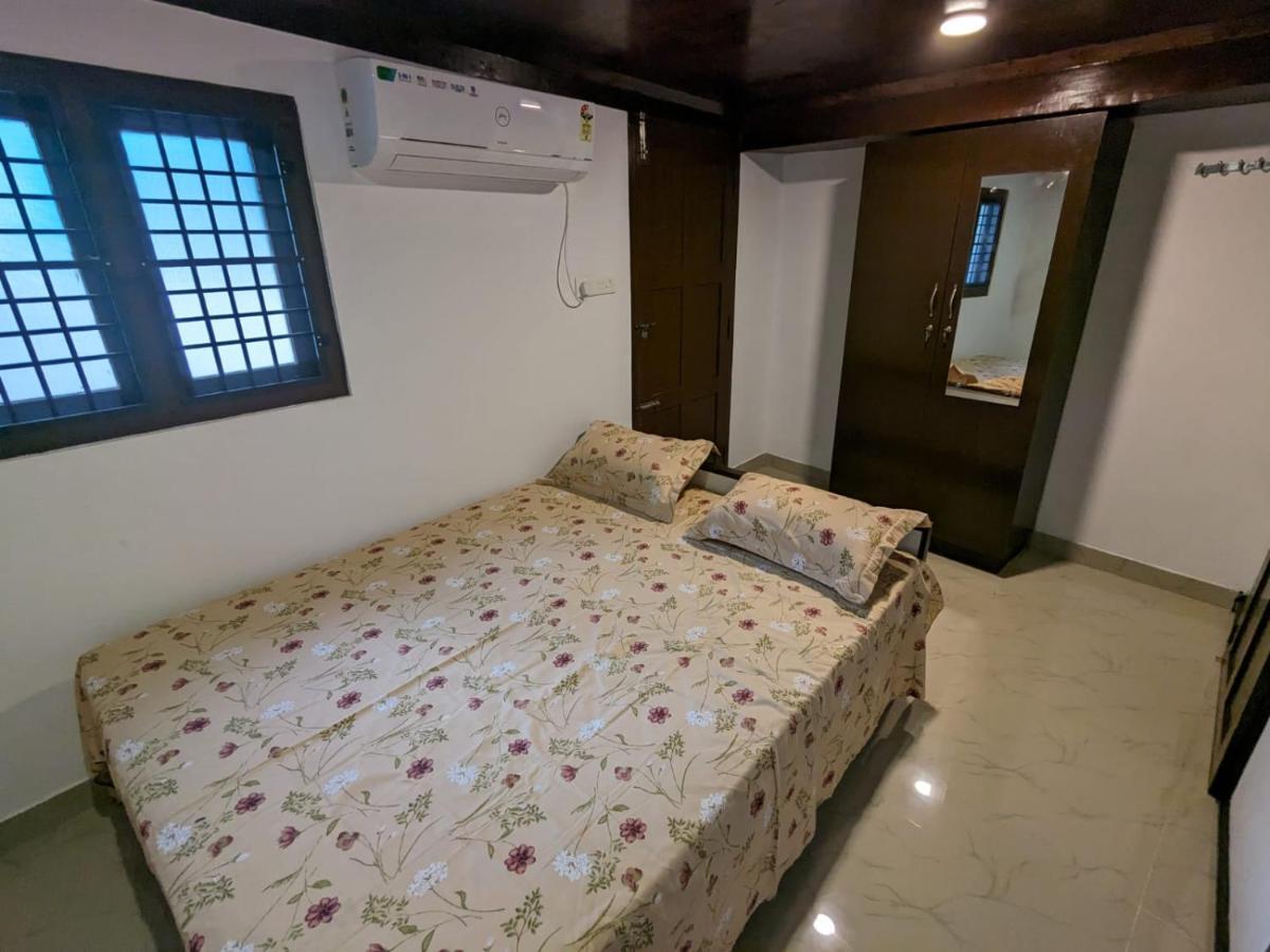 Budget Home Kochi Extérieur photo