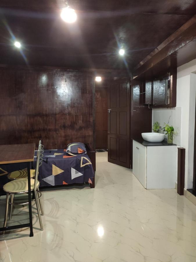 Budget Home Kochi Extérieur photo