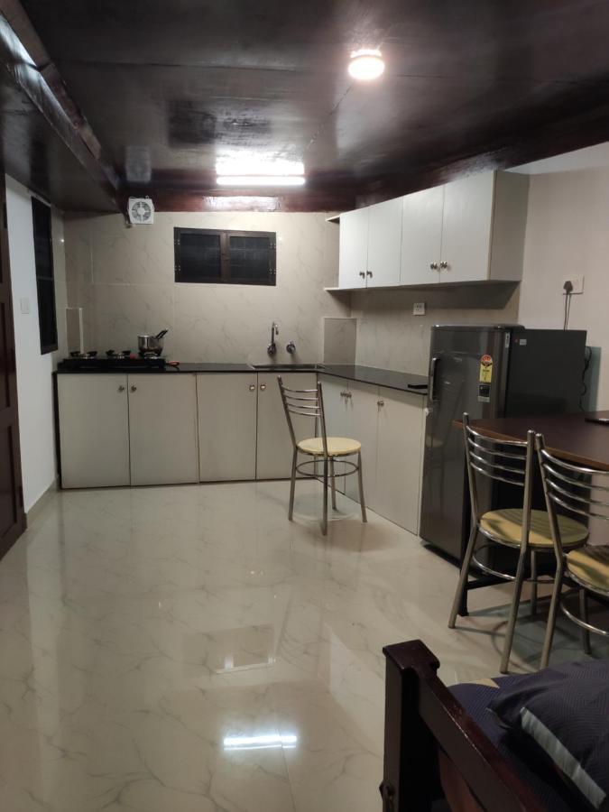 Budget Home Kochi Extérieur photo