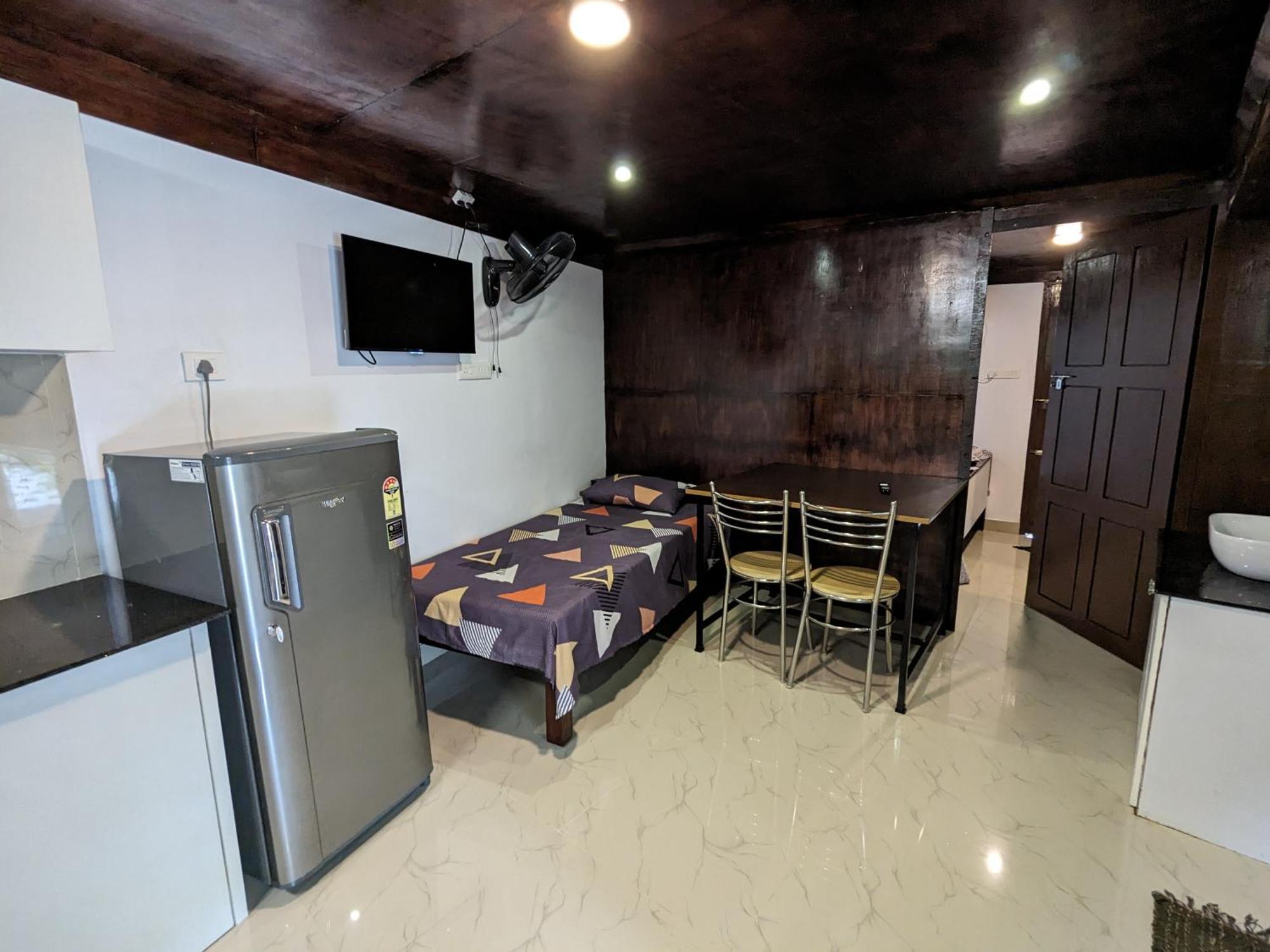 Budget Home Kochi Extérieur photo