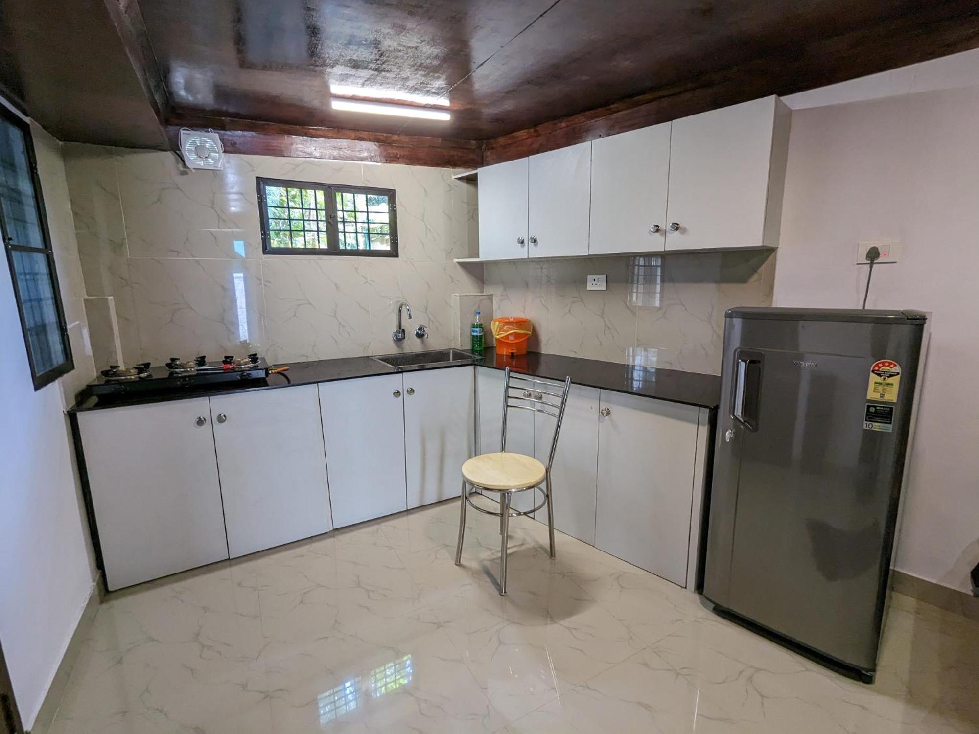 Budget Home Kochi Extérieur photo