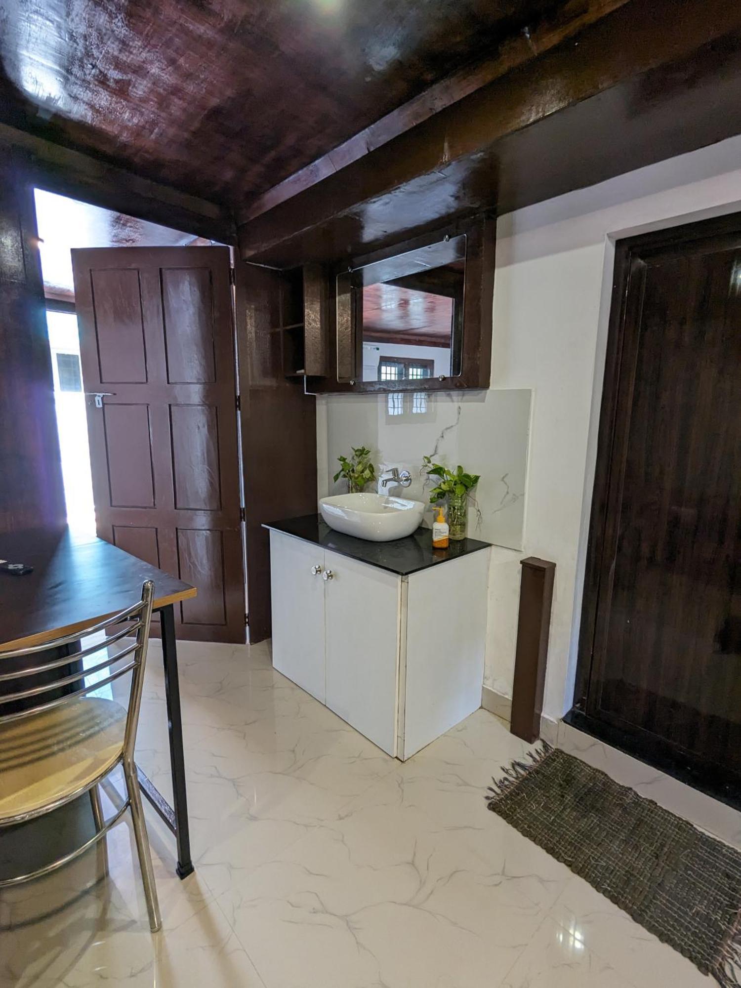 Budget Home Kochi Extérieur photo
