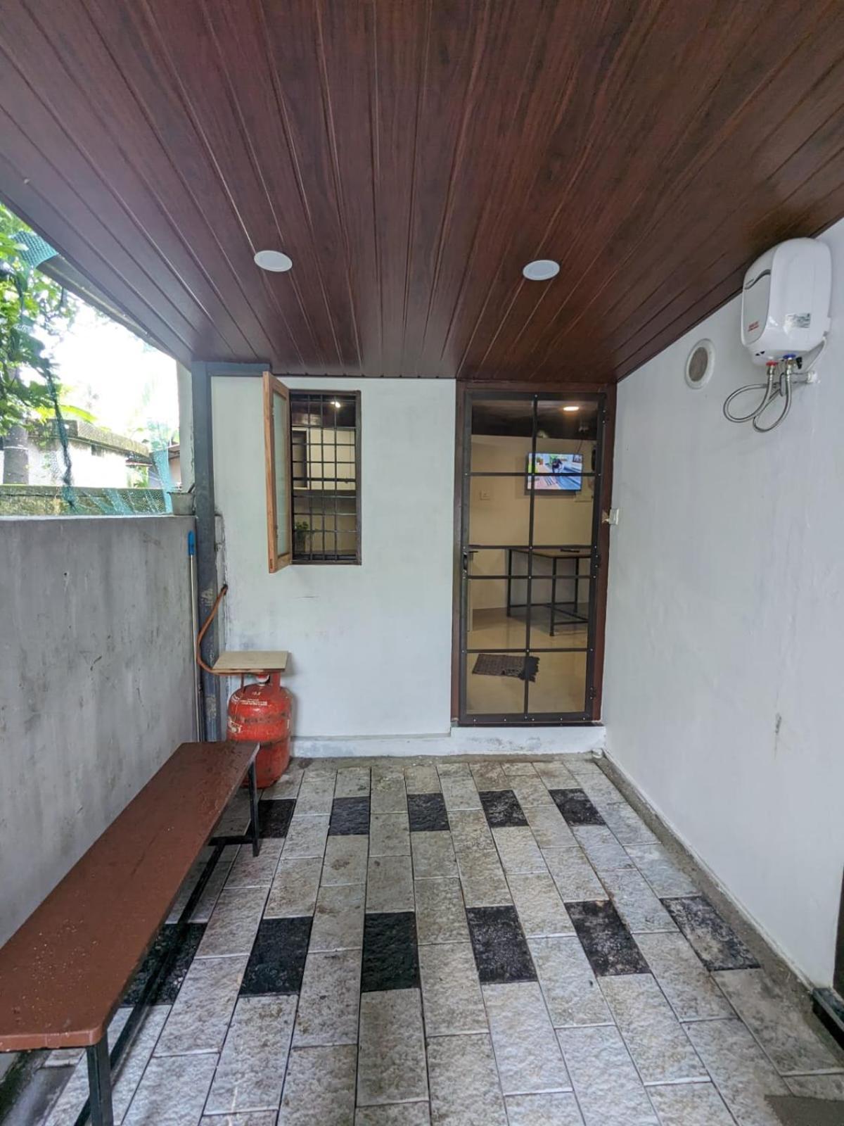 Budget Home Kochi Extérieur photo