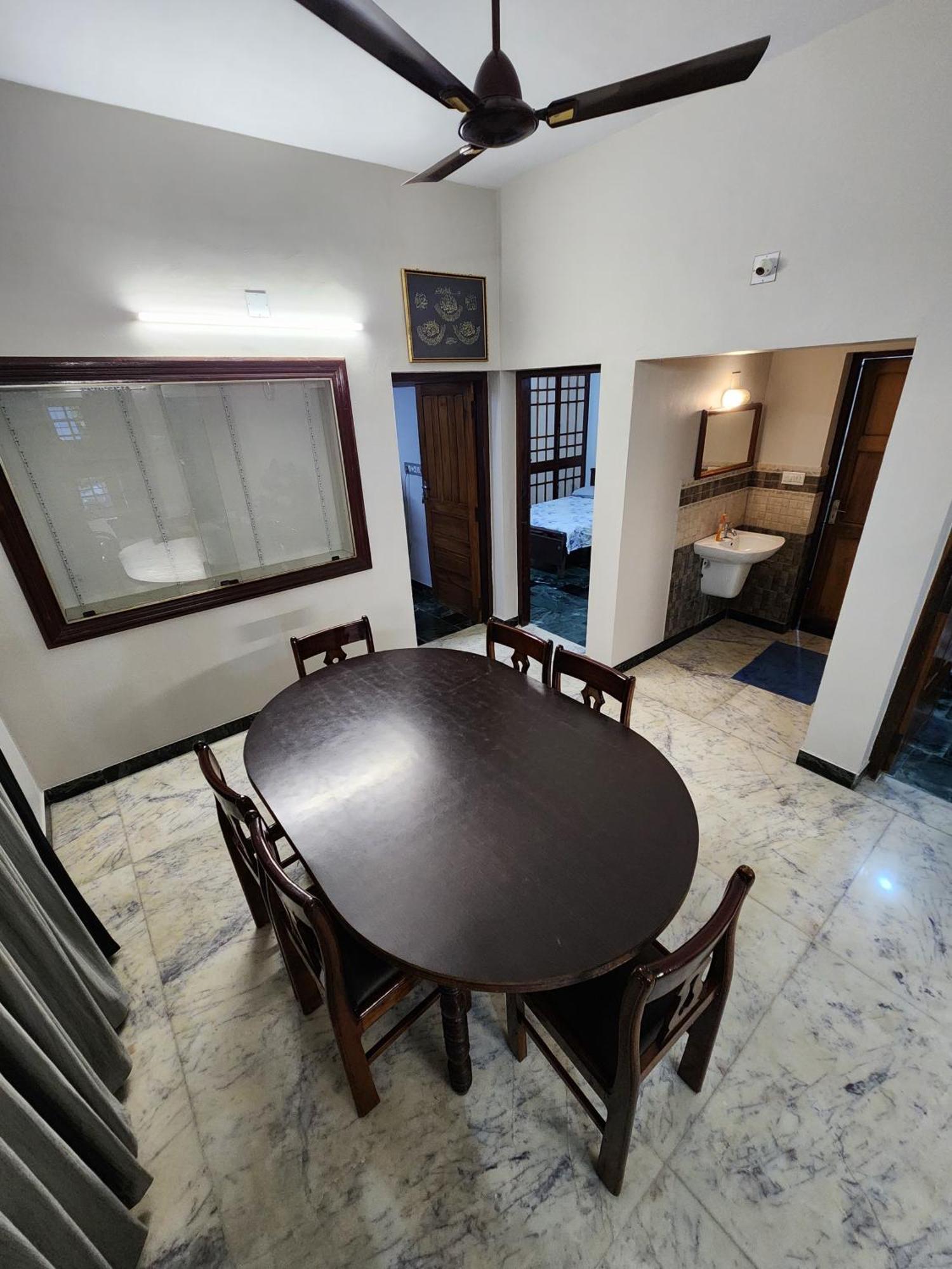 Budget Home Kochi Extérieur photo