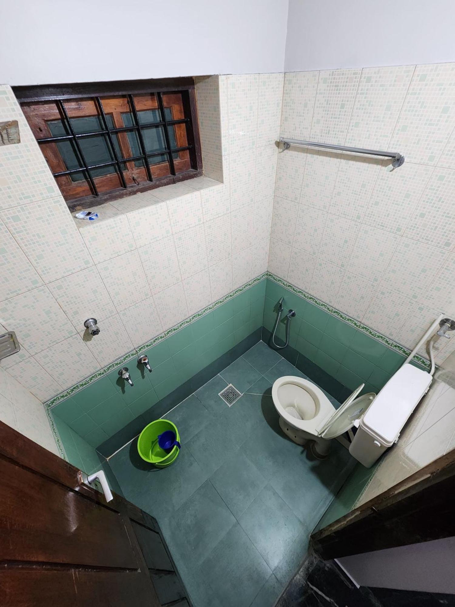 Budget Home Kochi Extérieur photo